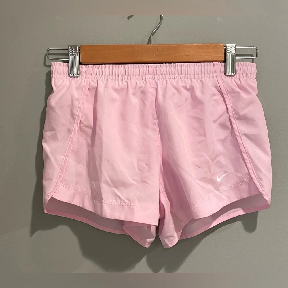 Nike Dri Fit‎ Standard Fit Girls Shorts-Size Med New with Tags